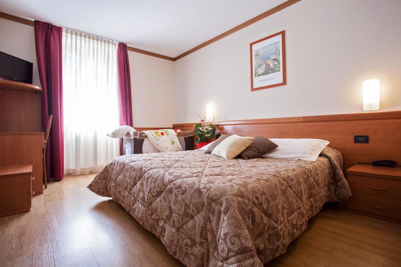 Hotel Vittoria Folgaria Eksteriør bilde