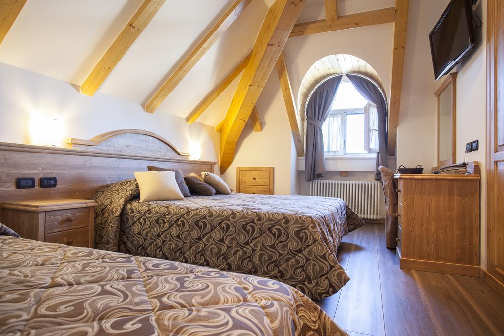 Hotel Vittoria Folgaria Eksteriør bilde