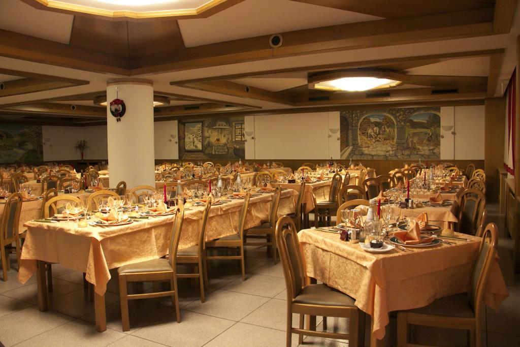 Hotel Vittoria Folgaria Eksteriør bilde