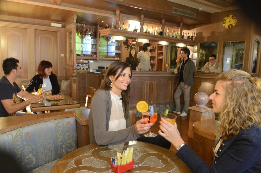 Hotel Vittoria Folgaria Eksteriør bilde
